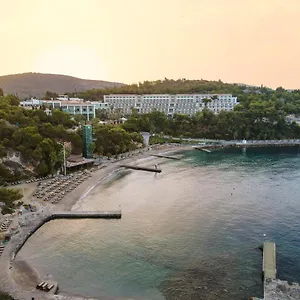 度假村 松树湾旅游度假酒店, 库萨达斯